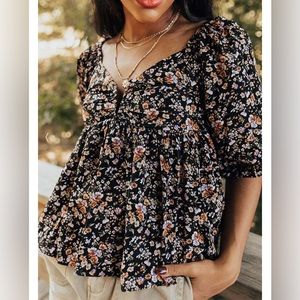 Vici Floral Top Size M